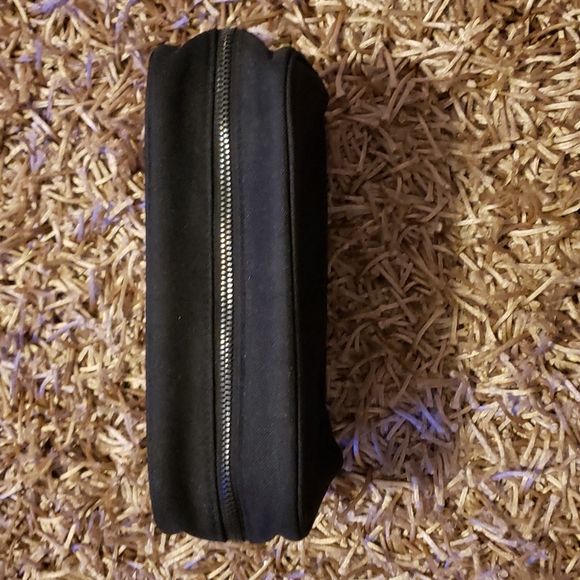 Gucci Cosmetics bag Authentic - Picture 4 of 9